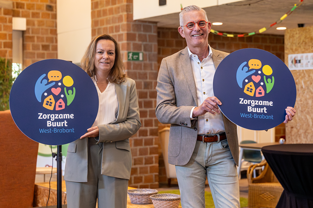 Foto lancering Zorgzame Buurt West-Brabant wethouders.jpg